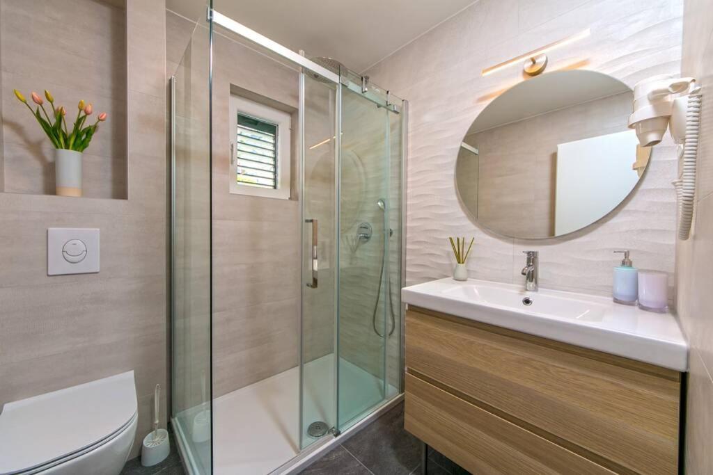 Apartman Macan Brela Exteriör bild