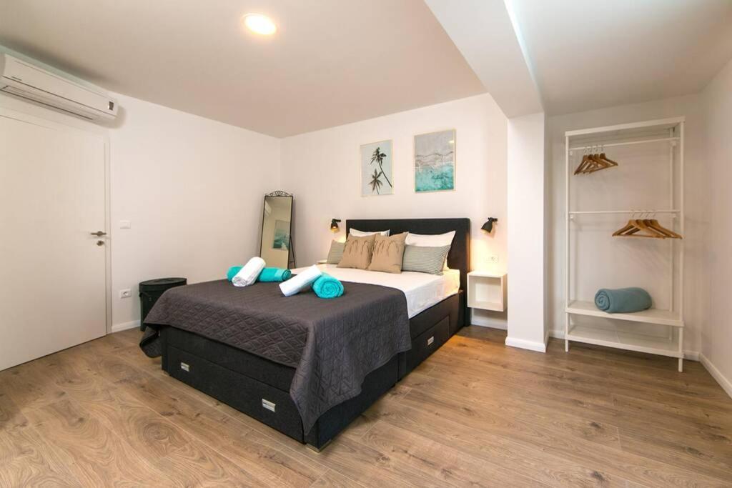 Apartman Macan Brela Exteriör bild
